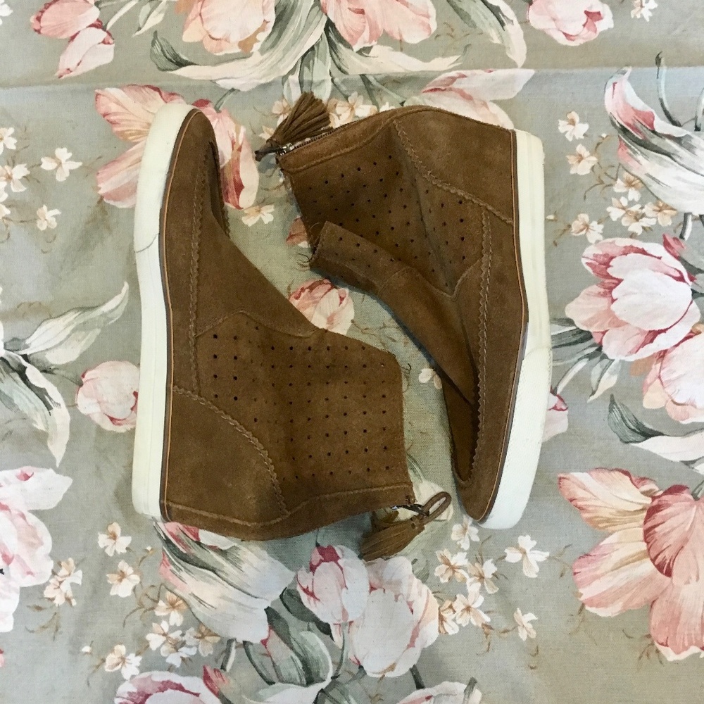 American Eagle Outfitters Booties